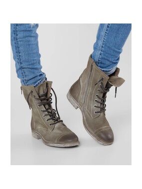 ROAN Tan Suede Lace Up Combat Boots Side Zip Size 8.5  Like New